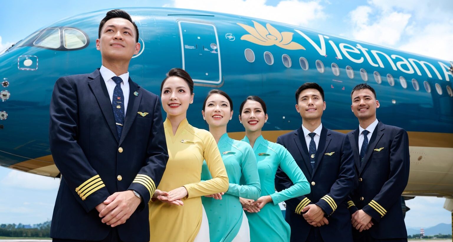 Hướng Dẫn Săn Vé Máy Bay Nhóm Tiết Kiệm Cho Chuyến Du Lịch Việt Nam