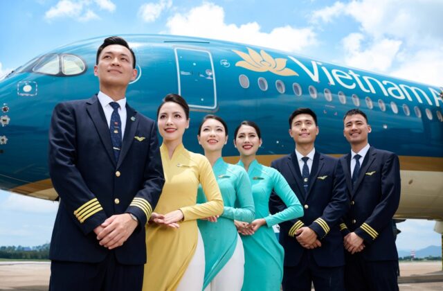 Hướng Dẫn Săn Vé Máy Bay Nhóm Tiết Kiệm Cho Chuyến Du Lịch Việt Nam