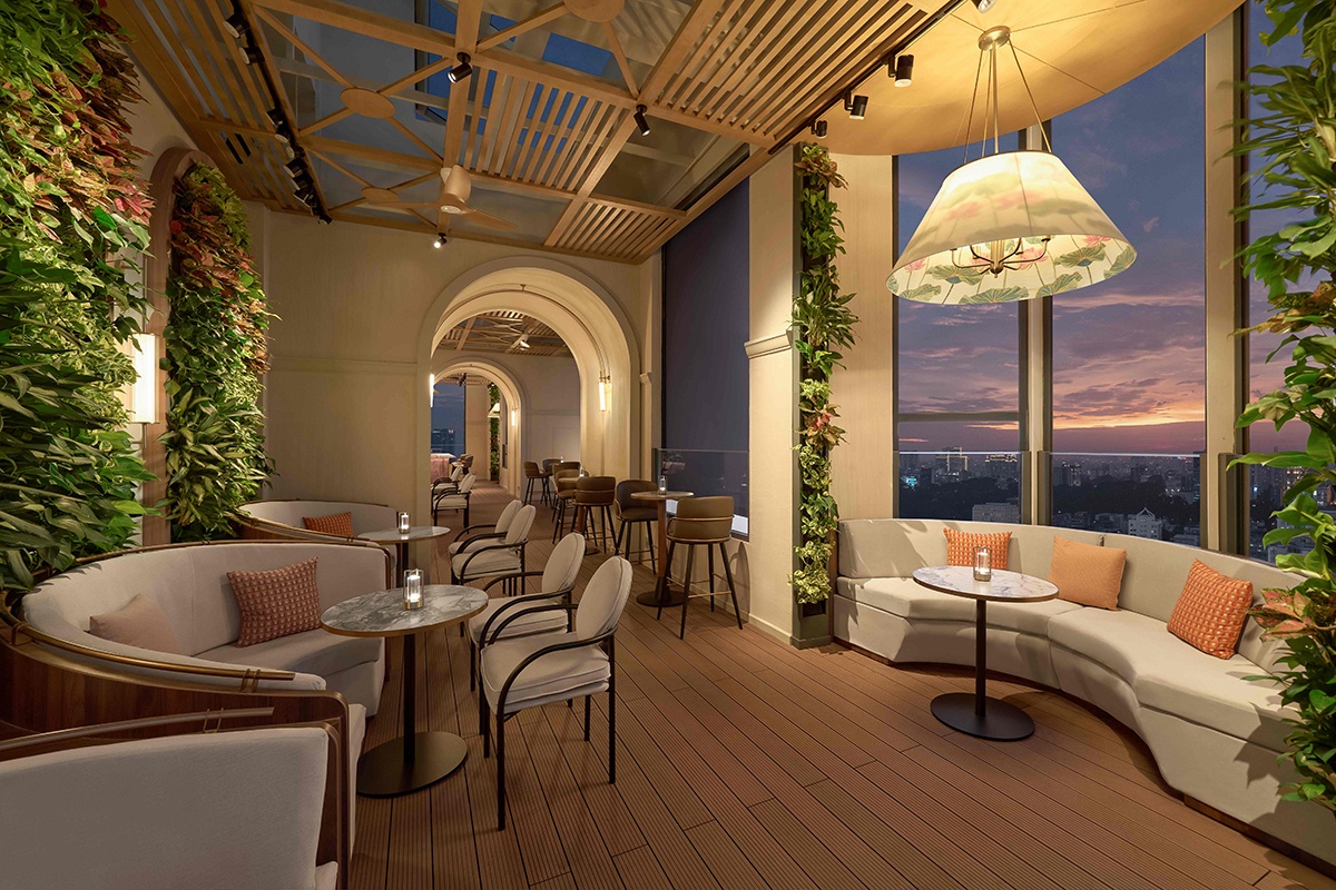 Khám phá 3 rooftop bar sang trọng trên nóc khách sạn 5 sao tại TP.HCM