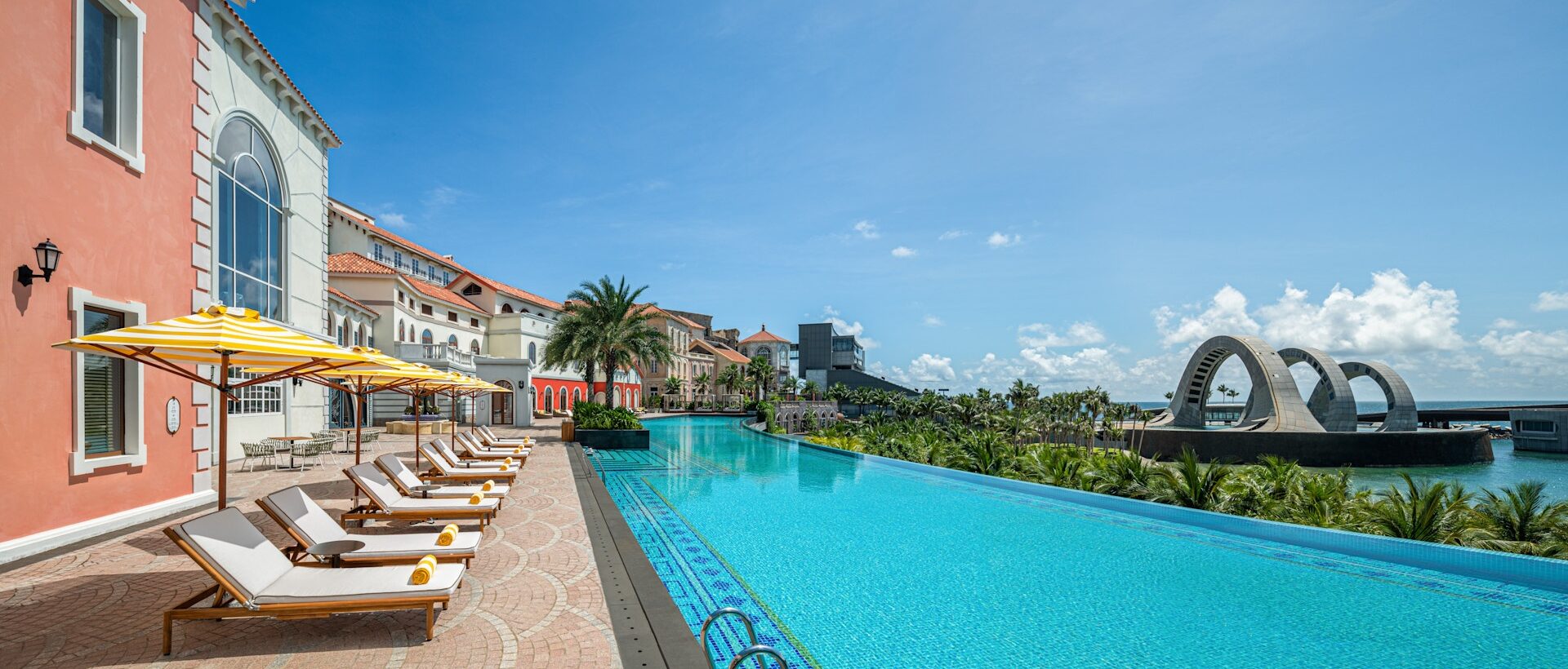 Khám Phá 6 Khách Sạn Phú Quốc Với Không Gian Check-in Lý Tưởng Cho Nhóm Bạn