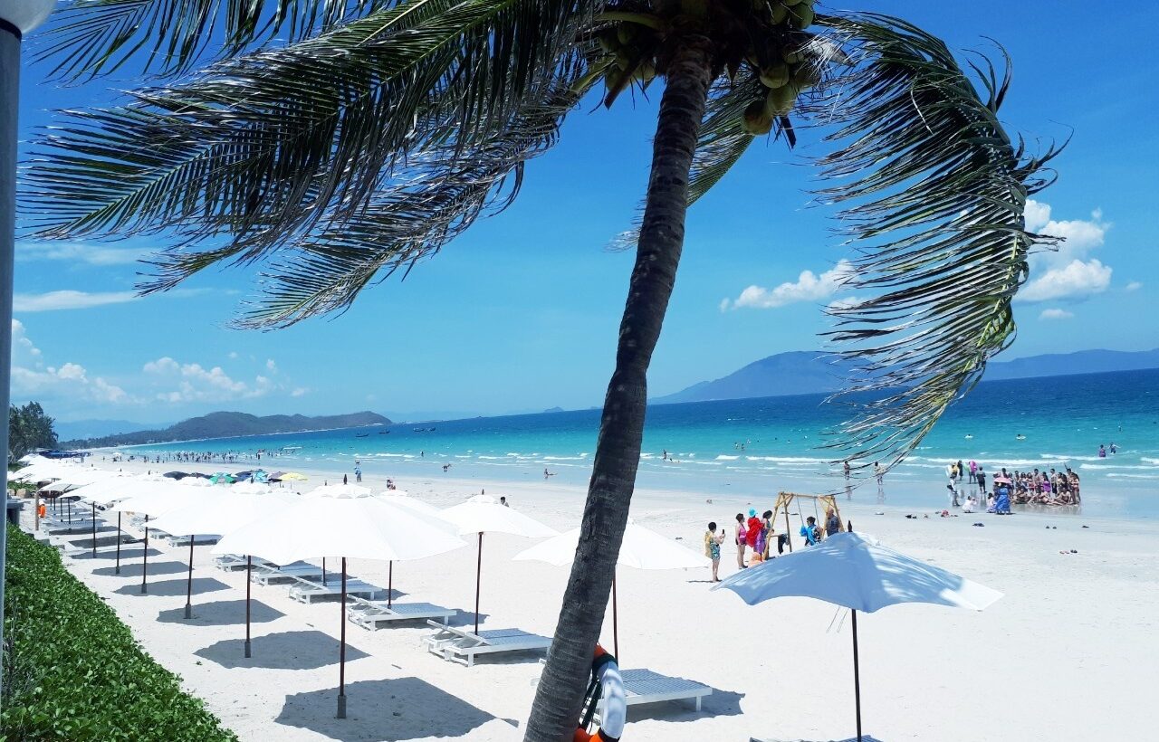 Khám Phá Du Lịch Biển Dốc Lết Khánh Hòa: Hướng Dẫn Từ A đến Z