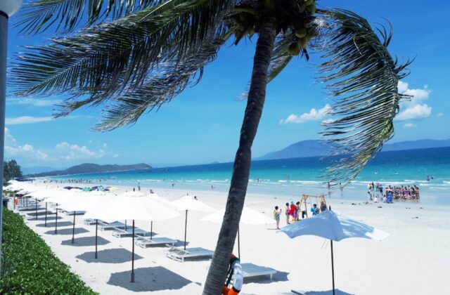 Khám Phá Du Lịch Biển Dốc Lết Khánh Hòa: Hướng Dẫn Từ A đến Z