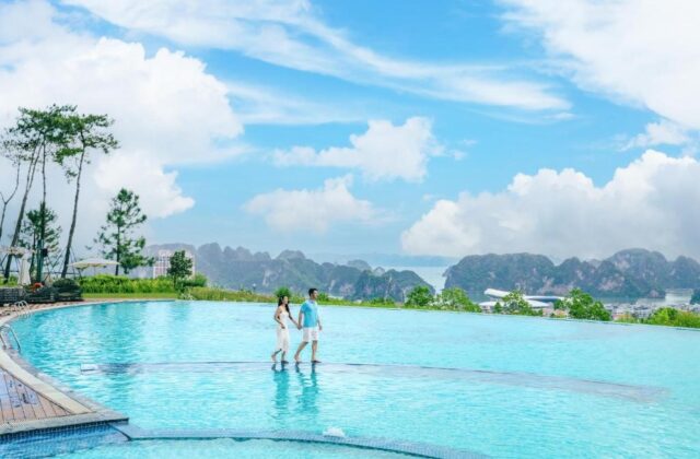 Khám Phá Hạ Long: Cẩm Nang Du Lịch Cho Nhóm Bạn Trọn Vẹn Trải Nghiệm