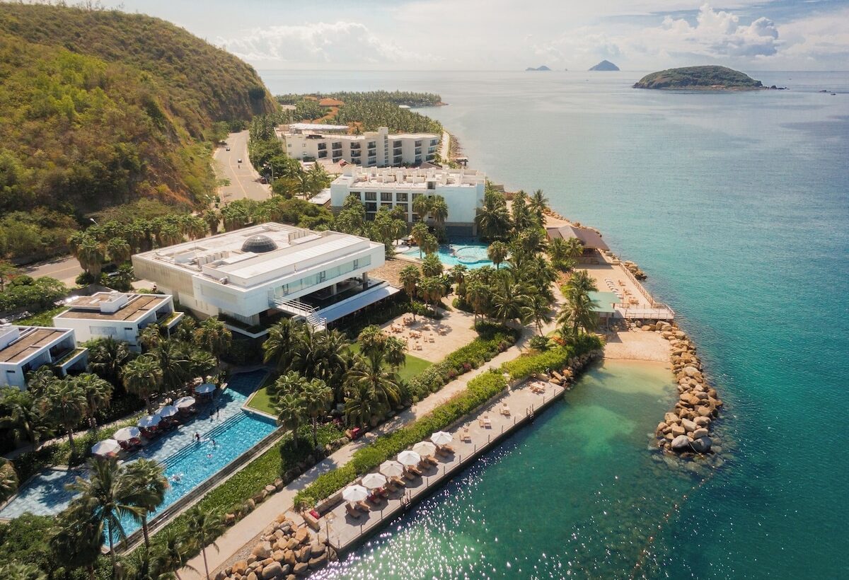 Khám Phá Khu Nghỉ Dưỡng View Biển Yên Bình Gần Trung Tâm Nha Trang