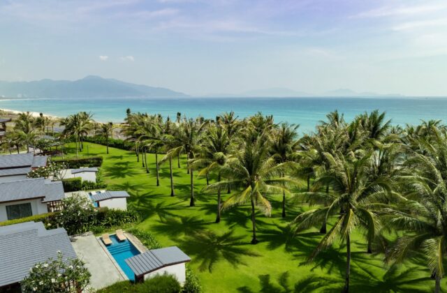 Khám Phá Những Trải Nghiệm Hè Đầy Màu Sắc Tại Cam Ranh