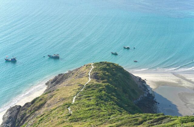 Khám Phá Núi Lò Vôi Côn Đảo: Hành Trình Trekking Giữa Thiên Nhiên Và Lịch Sử