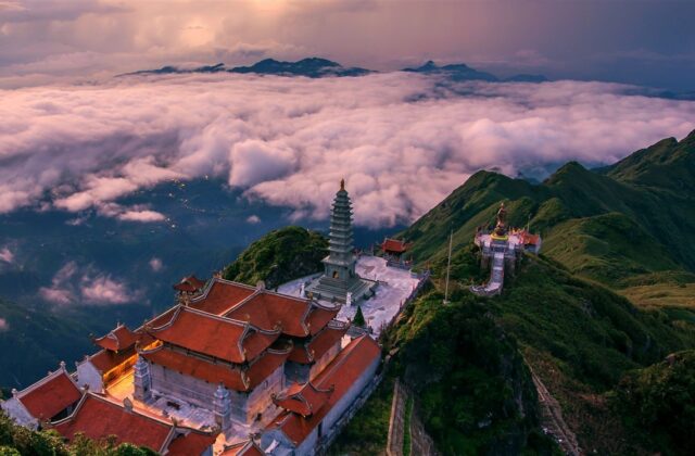 Khám Phá Tuyến Tàu Hỏa Leo Núi Mới Trên Đỉnh Fansipan
